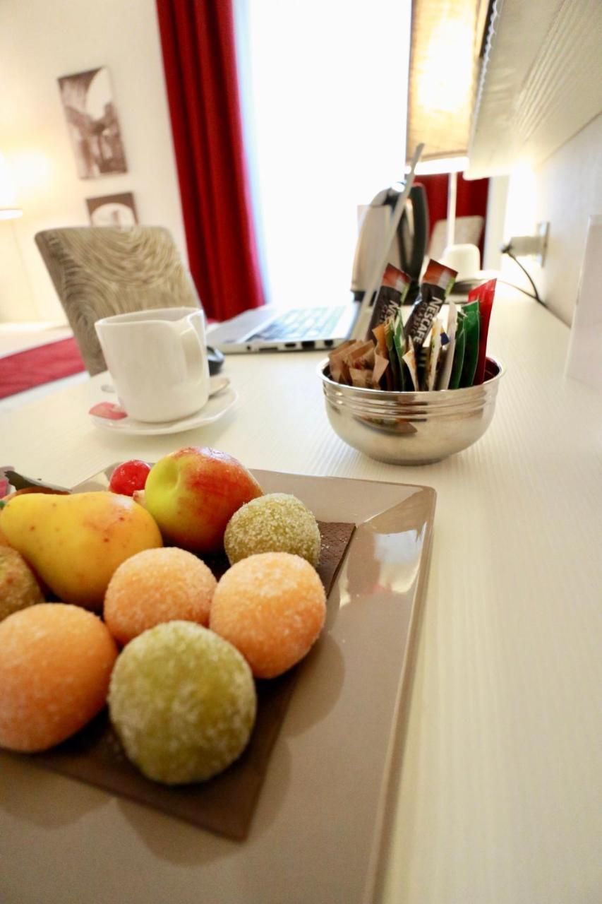Tullia&Prisca Relais Hotel โรม ภายนอก รูปภาพ