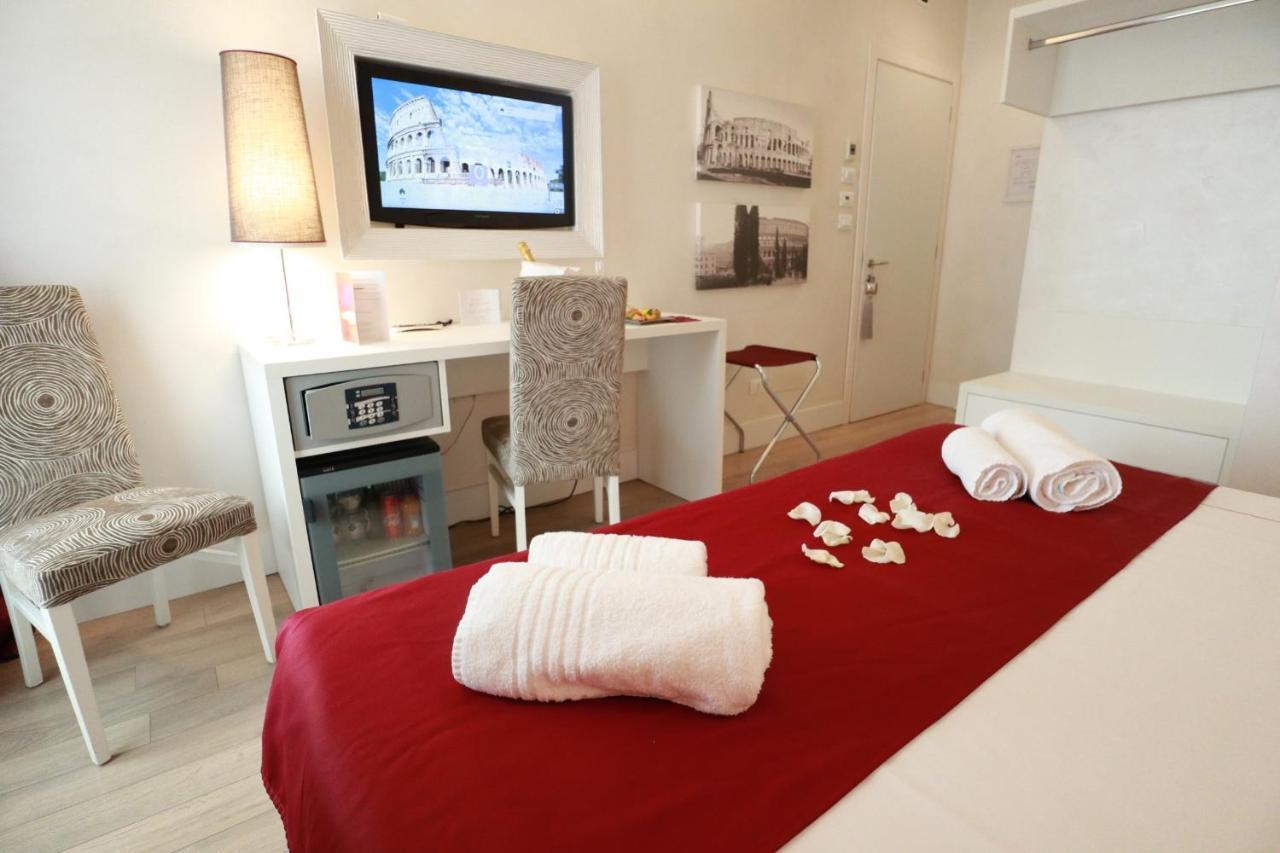 Tullia&Prisca Relais Hotel โรม ภายนอก รูปภาพ